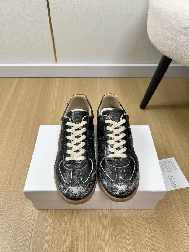 高版本情侣款Maison Margiela *马吉拉 2025 2025春夏新品 专柜新款新配色做旧德训运动鞋系列～ Mm6马吉经典阿甘复古休闲运动鞋 四季可穿