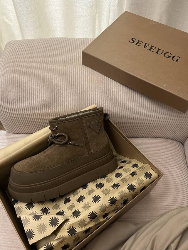 Ugg松糕小跑 三色，35-40码！ 雪地靴 棕色细节