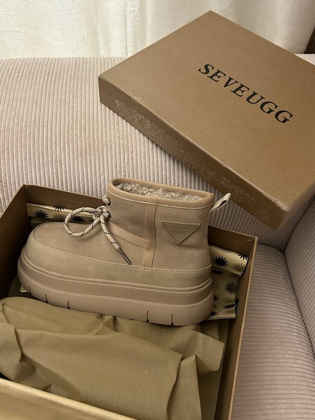 Ugg松糕小跑 三色，35-40码！ 雪地靴 沙色细节