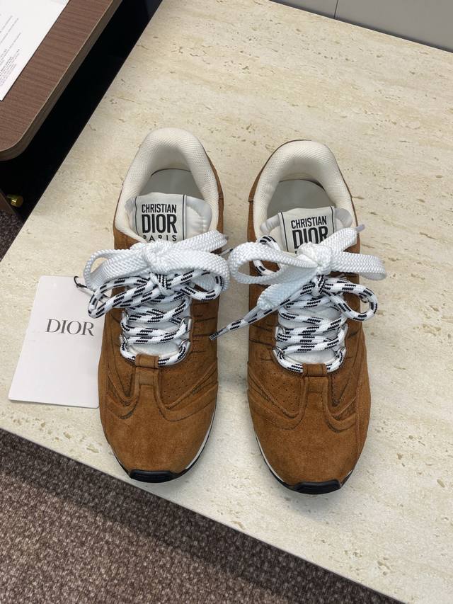 工厂p价p Dior 迪奥 2025秋冬走秀新款 D-Sketch涂鸦运动鞋 明星同款厚底系带休闲跑鞋 Cd字母Logo拼色复古老爹鞋 市面顶级高端版本 材质: