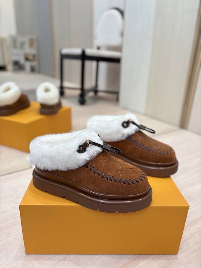 出厂价p 顶级版本 Louis Vuitton 路易威登 25新品滑雪系列 雪地靴 以绒面牛皮革呈现丝绒质感 搭配柔暖羊毛皮内衬 鞋面的 字母缝线和可调节鞋带的