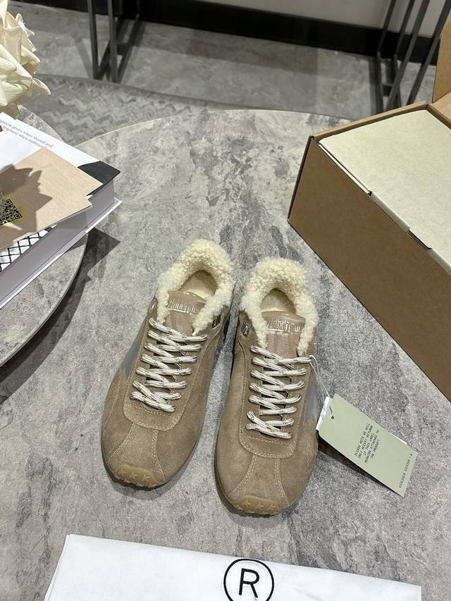 毛里 ， Ggdb Golden Goos 25Ss 小脏鞋 德训鞋毛毛鞋 Ggdb经典情侣款小脏鞋 火红程度上怼小白鞋，下踩各类小脏鞋！ 明星私服上脚示范 ×