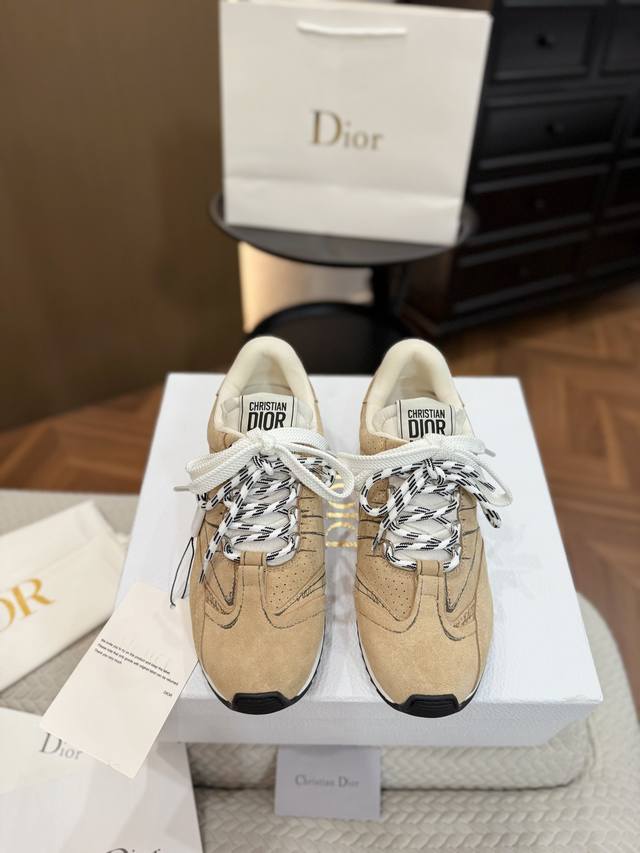 工厂p价 高版本. 原版购入开发 H Or 这款Dior Vibe迪奥运动鞋融入 Dior 的高订精神，重新诠释经典跑鞋德训鞋.阿甘鞋.搭配 Oblique 印