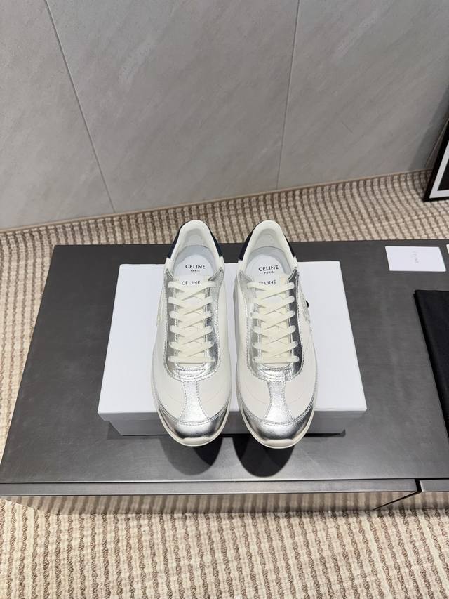 出厂: 独家顶级版本 Celln*赛*琳2025Vs巴黎时装发布会最新爆款休闲系列 拼色绑带休闲鞋 时尚潮流休闲情女潮流款专柜正品1-1早秋韩潮流版！专柜推荐一