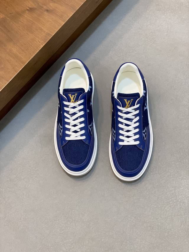 L 新品男士高端休闲运动鞋，选用进口头层牛皮丝印品牌Lougou，原版大底，耐磨舒适，Monogram Lougou点缀橡胶外底，透气皮内里，百搭经典款式！ S