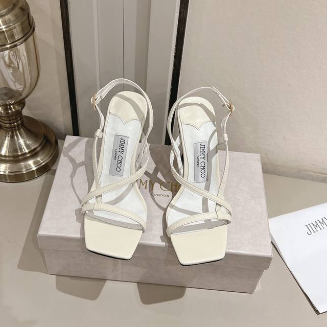 Jimmychoo吉米周 Ss，专柜限量款方头水滴跟，交叉一字带，简约大气，后带工形 给人清爽大气的感觉！ 巨星肯豆同款 水滴细高跟 著名模特 各界名媛网红同款