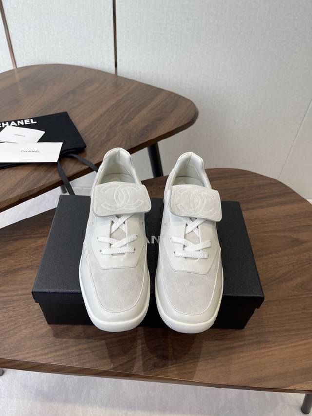 Chanel香奈儿 25K 黑白配色 运动鞋 原版购入开发 做货 小香 C家 专柜又一超级大爆款，网红博主小姐姐们的挚爱，社交平台的各种夸赞，人气超高质感透气超