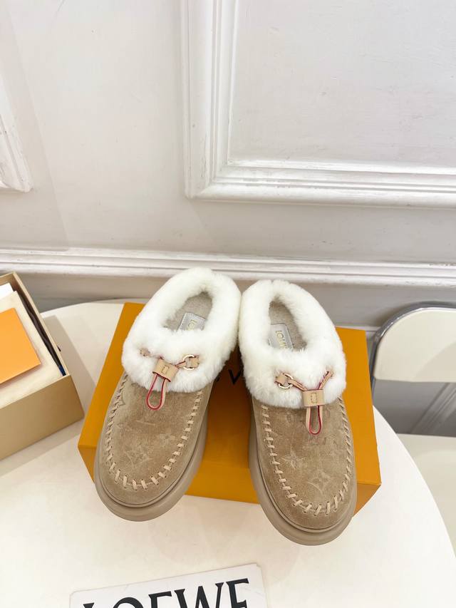 Lv 路易威登 25 2025秋冬新品 顶级版本 专柜主打最新款Lv Cortina 压花毛毛拖鞋 硬货上新 Bs代购级别！高级感十足！国内外博主刷爆的一款，复