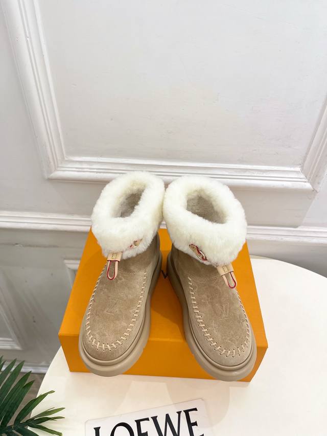 Lv 路易威登 25 2025秋冬新品 顶级版本 专柜主打最新款Lv Cortina 及踝靴毛毛雪地靴 硬货上新 Bs代购级别！高级感十足！国内外博主刷爆的一款