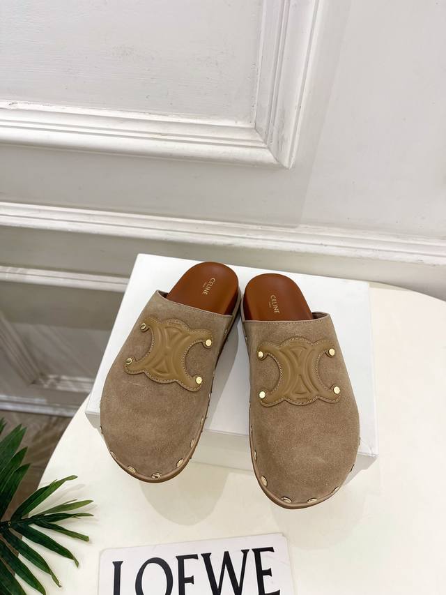 Celine 赛琳 25 2025秋冬新品 凯旋门鉚钉勃肯穆勒半拖鞋上新！ Bs 这一季的赛琳真的是开了挂、太有特色了 今年必须要入手一双Celing 小白鞋