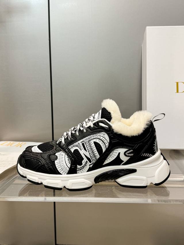 出厂价pp：毛里， Dior 迪奥 春夏走秀新款 Chrono 标志性时尚摩登运动老爹鞋 Cd字母Logo系带拼色厚底跑鞋 明星同款果冻色休闲女鞋 市面顶级高端