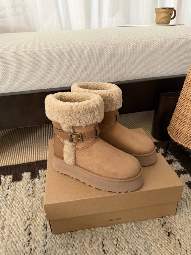 卷毛厚底骑士靴 低筒 颜值超级高的骑士雪地靴系列 3Cm厚底隐形增高 拉长腿型曲线 皮毛一体与泰迪小卷毛的碰撞 秋冬氛围感拉满 必须要安排上！ Size：35