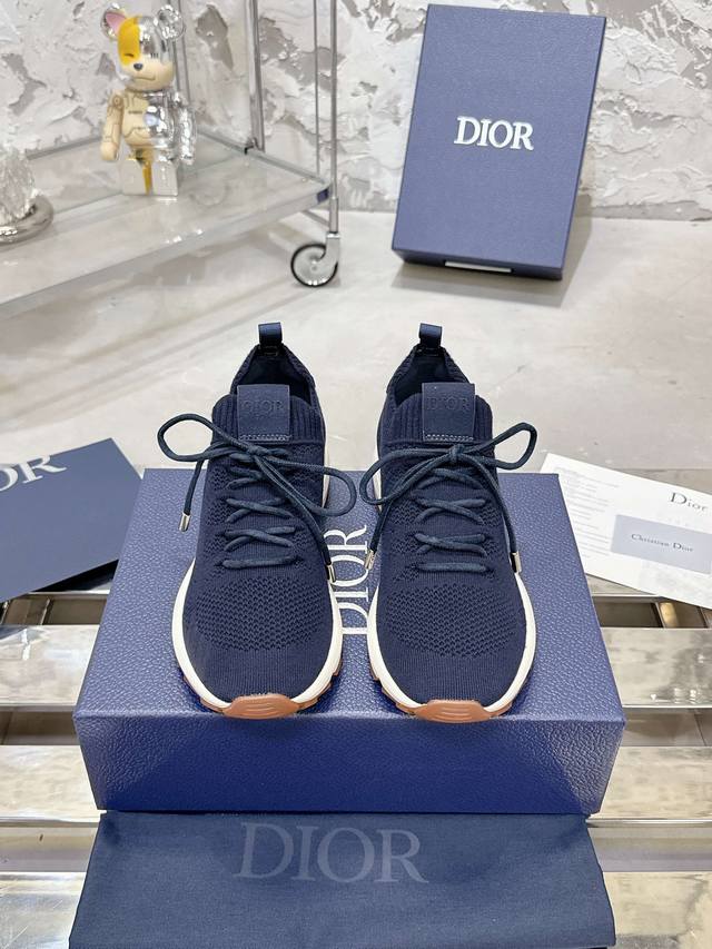 顶级版本！！！ Dior迪奥 最新Sneaker B80 Lounge 系列 休闲 运动鞋 原版购入开发 做货 这款 B80运动鞋是二零二五秋季系列新品，以优雅