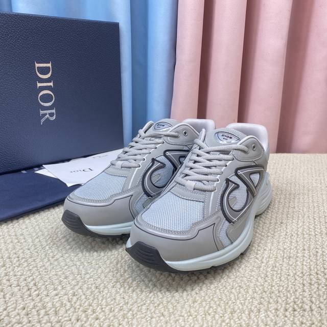 代购品质Dior 迪奥 新款 B30摩登运动 明星同款厚底系带情侣款休闲跑鞋 白搭立体字母Logo夜光拼色老爹鞋 市面顶级高端版本 面料:进口定制丝绸牛皮拼接网
