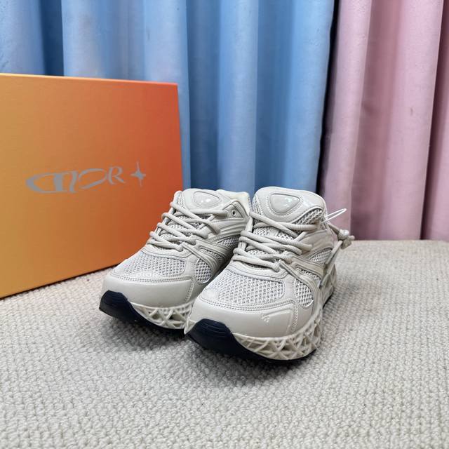 顶级品质 Dior X Levis Hamilton 早春休闲运动 跑步鞋 老爹鞋 明星款主推爆品 汉密尔顿Xdior胶囊系列 F1赛车7冠王Lewis Ham