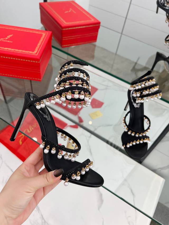 最新Rene Caovilla芮妮 乔薇拉 Rc高版本 春夏爆红系列，魅惑华丽的顶级硬货，Cleo水晶珍珠灯饰造型凉鞋，年度重量级镇店精品！水晶珍珠绑带高跟鞋