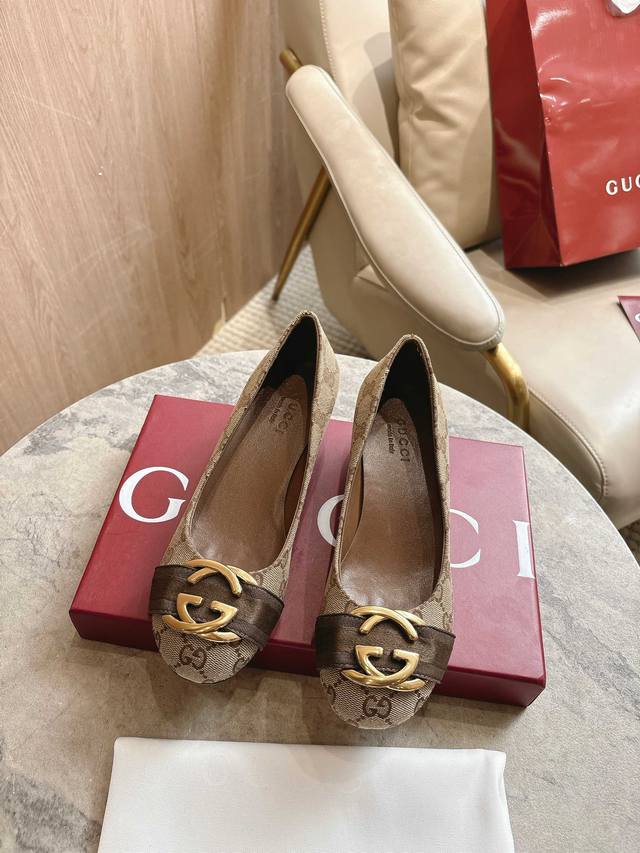 7106-1 杏G￥ 35-41 41订做不退换，中古经典款