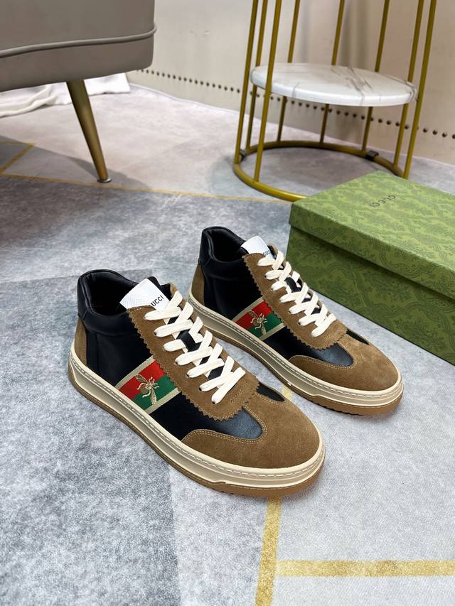 男士休闲高帮鞋，男士短靴，鞋面进口优质牛皮，蜜蜂纸袋装饰，简约时尚靓丽，柔软舒适真皮网布内里踮脚，耐磨防滑橡胶大底，38-44，45订做不退换