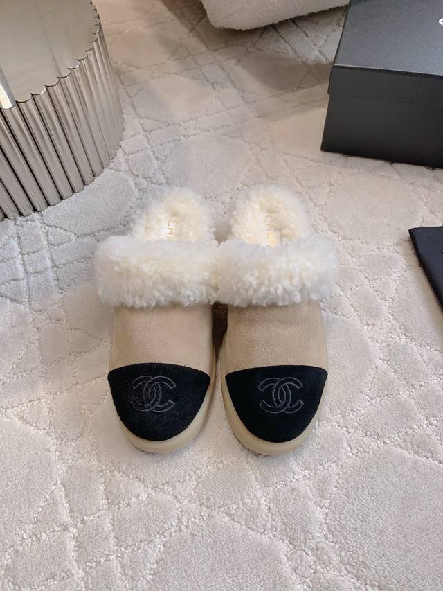 拖鞋 单鞋 短靴 Chane*新款羊毛雪地靴 麂皮绒的质感碰撞进口羊毛的暖 一步踏入法式冬日的奢适秘境 当麂皮绒的细腻触感遇上进口羊毛的丰盈暖意 25K雪地靴便