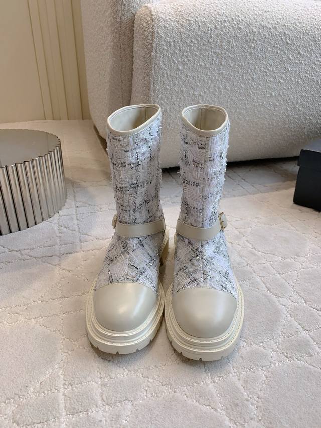 出厂价p Chane*新款短靴 经典简约百搭款 鞋面羊皮拼接毛呢 内里垫脚羊皮 原版开模大底 尺码35-39 40定做