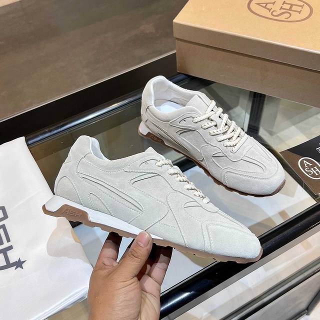 上新Ash 款号 偏大半码 春季新款Kasar真皮运动休闲鞋女平底百搭舒适轻便板鞋 面料:牛反绒 鞋底：橡胶+发泡组合大底 内里：猪皮 码数:35-40 40定