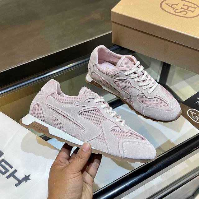 上新Ash 款号 偏大半码 春季新款Kasar真皮运动休闲鞋女平底百搭舒适轻便板鞋 面料:牛反绒+网面 鞋底：橡胶+发泡组合大底 内里：猪皮 码数:35-40