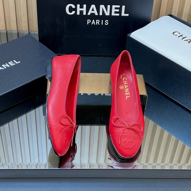 工厂p价 客订货前实拍 正确高版本！小香经典款芭蕾舞鞋平底拼色单鞋 Sling-Back于1957年问世,之后Two-Tone设计成为Chane*经典之作 双色