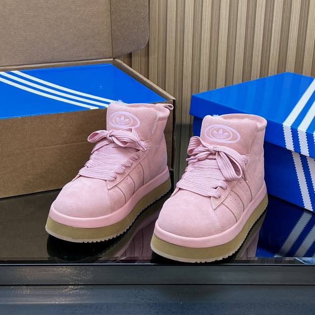 顶级品质 Adida*S 阿迪达斯 25Ss 三叶草面包厚底高帮鞋 雪地靴、保暖棉鞋 鞋面采用麂皮材质，质感细腻且耐磨；鞋内填充毛绒材质，保暖性佳，适合冬季穿。
