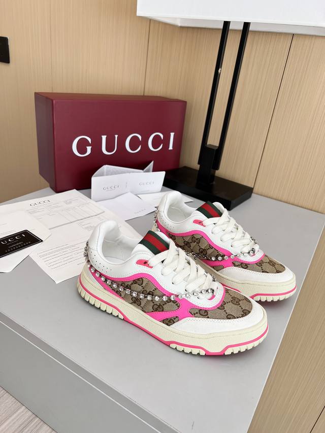 出厂价pp： 男+10 官网同步新色 女款35-40