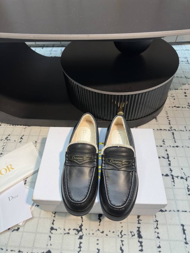 Dior 迪奥 25 2025秋冬新品 顶级版本 专柜主打新款 Dior Boy羊毛乐福鞋硬货上新 代购级别！高级感十足！国内外博主刷爆的一款，复古又时髦 上脚