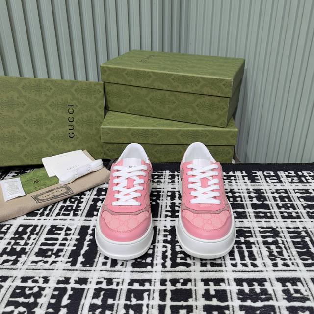 工厂p价p不-10 古驰最新饼干鞋 火爆厚底小白鞋 原版拆分完美复刻 各种经典时尚碰撞 复古情怀 十分高雅 超级百搭 轻盈厚底 增高显瘦又舒适 非常容易驾驭 进