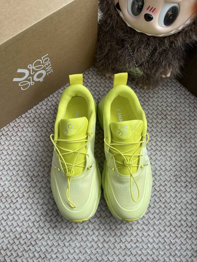 Loewe 芯片版本 独家出货 整双鞋子采购Zp开发打造，全部定制材料，独家开模大底，细节全部对版出货，连包装也做到跟正品一样。码数：36-45