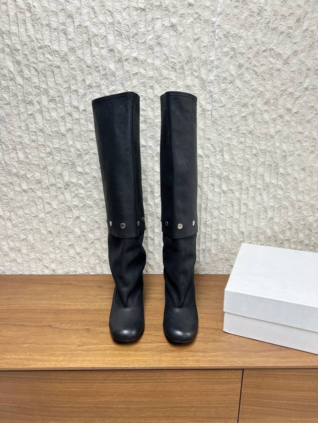 G516 paloma Wool 小众潮牌 25Ss秋冬新款 粗跟 复古 堆堆靴 长靴 多种穿法 ！一鞋多穿 利落皮革拼接铆钉 在硬朗与柔滑间碰撞张力 可直筒可