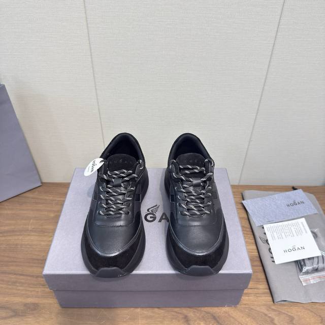 Hogan霍根2025 休闲运动鞋 厚底 高端系带板鞋 高版本 情侣款 这款由吴磊倾情代言 专柜同款 未来主义 奢潮款 全新Lnteractive Cube系列