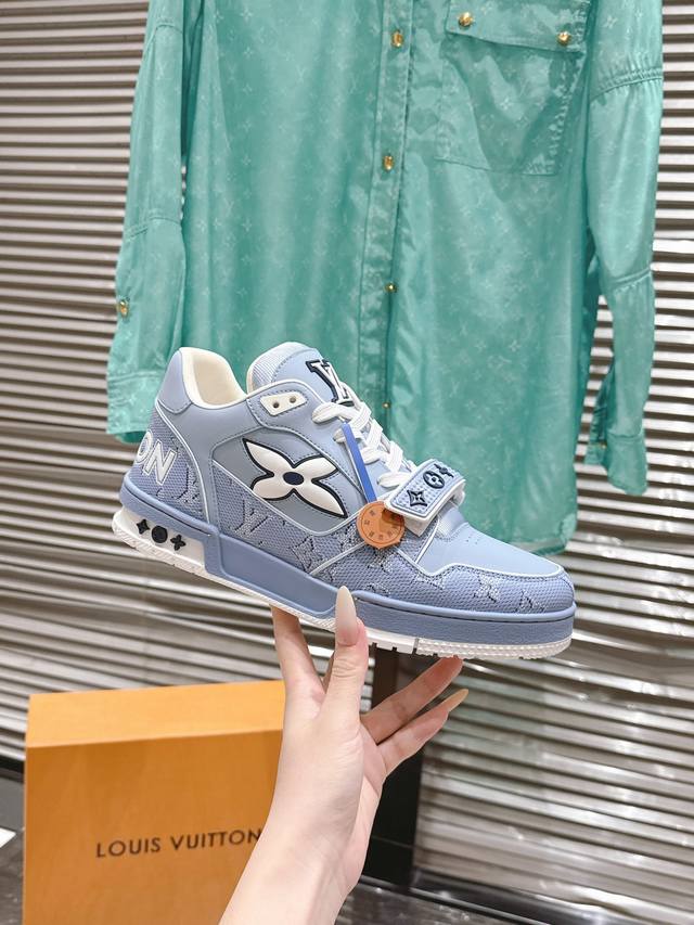 顶级版本： Lv 路易威登L家 驴牌 Trainer系列 魔术贴 四叶草 休闲 运动鞋 滑板鞋 原版购入开发 做货 原版购入开发 做货 本款 Lv Traine