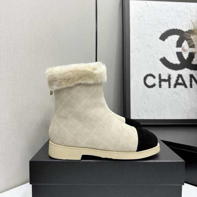 2025Sss官网、小红书同步最新配色小香家爆款火热上线，做工升级版，高品质！ 时尚潮流最新款毛毛靴上脚超百搭暖底，女主们的最爱 鞋面：牛反绒牛皮 内里：羊皮