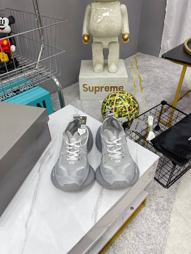 出厂 顶级Ok版本12.5代， 年Balenciaga 巴黎世家 轻便透气跑鞋#原鞋购入原档案开发#原装原盒#透气网布面料#纳米材料#Rbmd组合大底#高频工艺