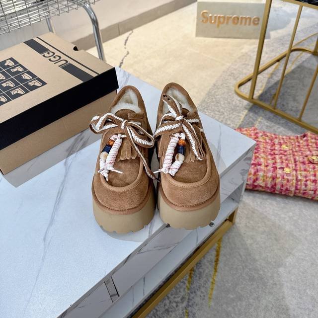 Ugg厚底系带雪地靴 美媚必选，秋冬长装短装好配衣服，超显身材秋冬女性必备.保暖神器 源自澳洲，百搭新款，Mra级摩卡星羊毛，顶级品质.反毛牛绒面料，与羊毛里的