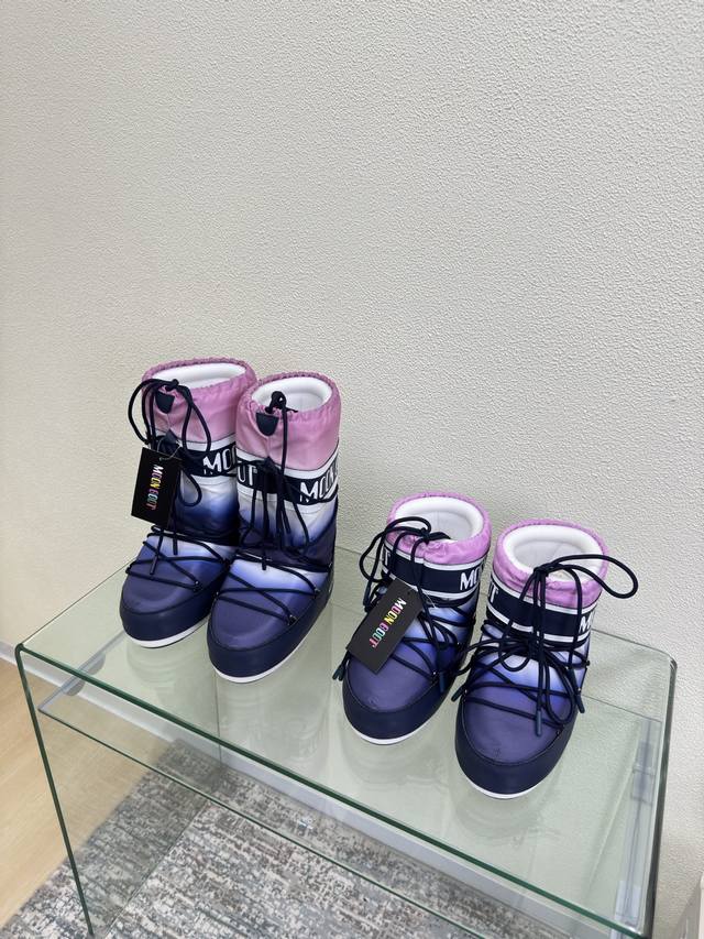 Moon Boot 月亮靴 渐变款 厂价p 王鹤棣虞书欣也在穿的单品 紫蓝是谁在秋天就开始期待滑雪了 解锁王鹤棣虞书欣等 一众明星都在穿的滑雪必入单品 Moon