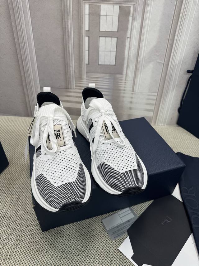 代购品质Dior 迪奥 新款摩登运动鞋 明星同款厚底系带情侣款 立体字母Logo夜光拼色老爹鞋 市面顶级高端版本 面料:进口定制丝绸牛皮拼接网眼织物 内里:环保