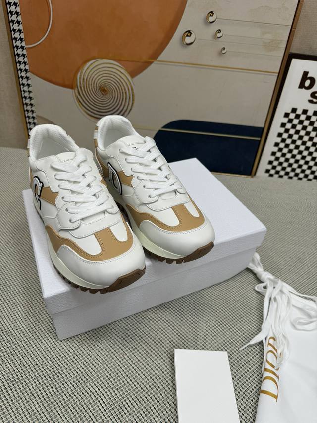 顶级版本 Dior 迪奥 情侣款新款 Cest 摩登运 明星同款厚底流苏系带休闲跑鞋 立体字母Logo拼色老爹鞋 市面顶级高端版本 材质:进口定制牛猄皮拼接网眼