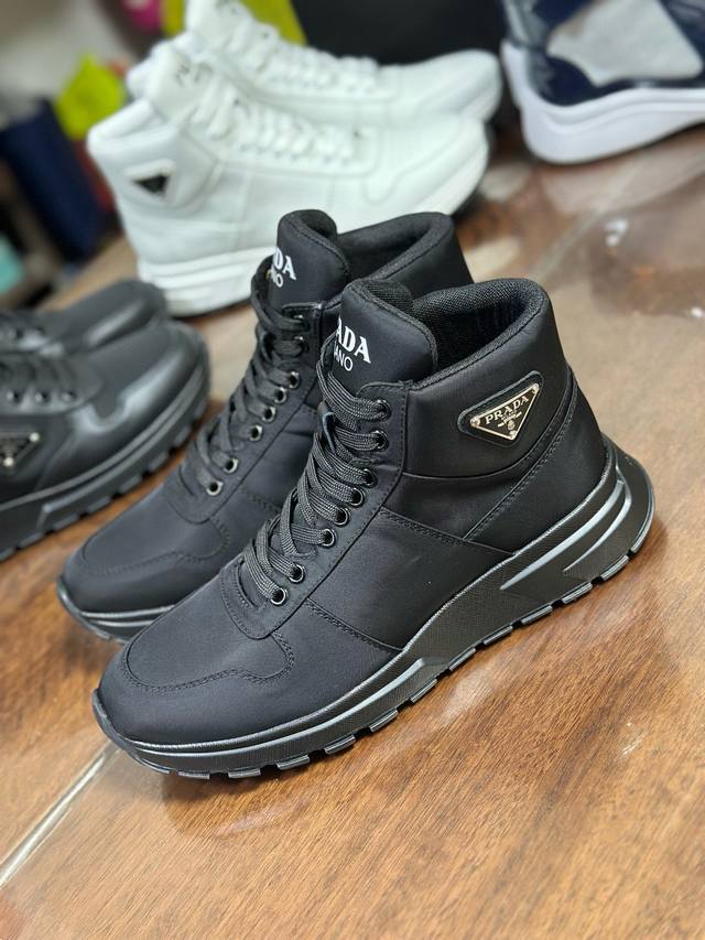 4Ee376 高帮prad~普拉-男士秋冬高帮休闲鞋，高端精品系列，精工细作，原厂进口材质，鞋面为进口材料 质感软糯，简约时尚单品，高端精品牛货！39-46 4