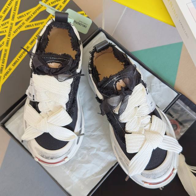 顶级版本：女款 Smilerepublic檀健次同款 厚底 开口笑 帆布鞋 情侣款 休闲 运动鞋 原版购入开发 做货 网红王炸大爆款情侣休闲系列 大头鞋 乞丐鞋