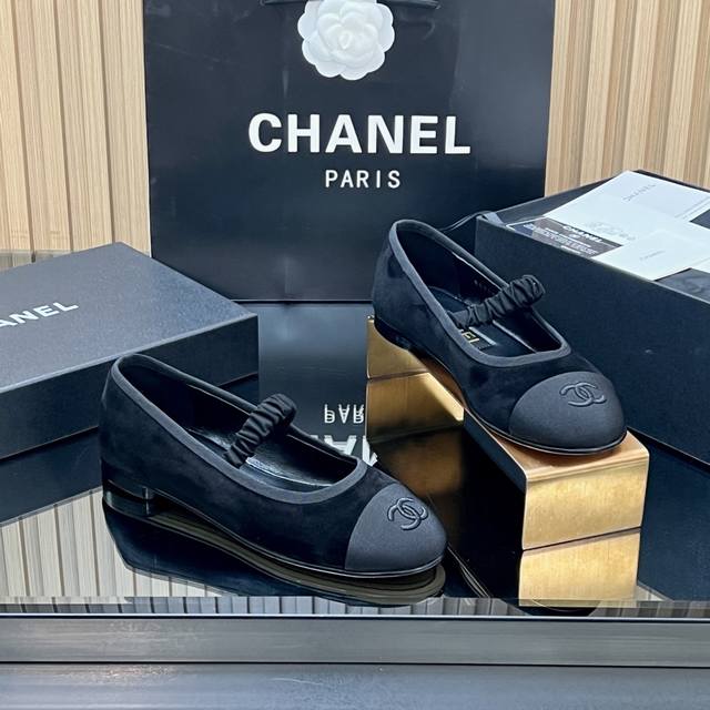 顶级版本 默认发这个版本 正确顶级版！香奈儿 Chanel 26C小香早春平底玛丽珍鞋、芭蕾舞鞋、 香奶奶家独有气质～贵气十足～满满高级感～一字带松紧设计～可爱