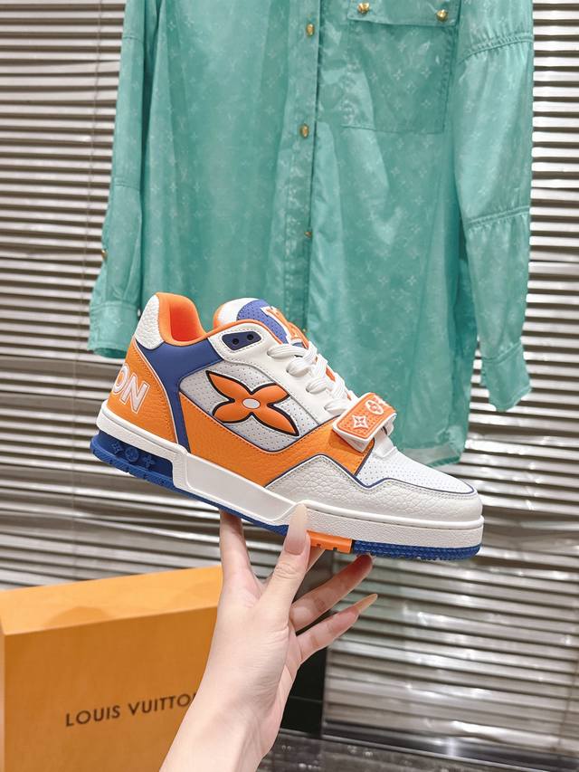 顶级版本：出厂价pp： Lv 路易威登L家 驴牌 Trainer系列 魔术贴 四叶草 休闲 运动鞋 滑板鞋 原版购入开发 做货 原版购入开发 做货 本款 Lv