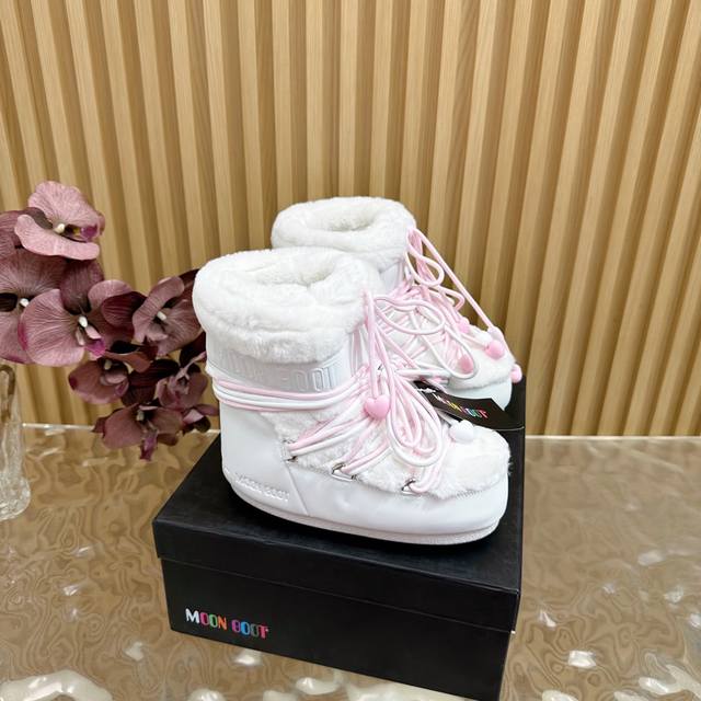 高20G178Moon Boot 2025最新Vs秋冬最新款雪地靴系丑萌毛毛雪地靴 忘了Ugg吧，时髦人都在穿Moon Boot雪地靴 如果你难以接受Ugg的复