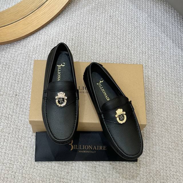 出厂价p Billionaire 亿万富翁 进口荔枝纹小牛皮、鞋身品牌金属扣件 -内里：舒适羊皮内里 -大底：橡胶；成型大底 -超高品控 做工精细：凸显 高端