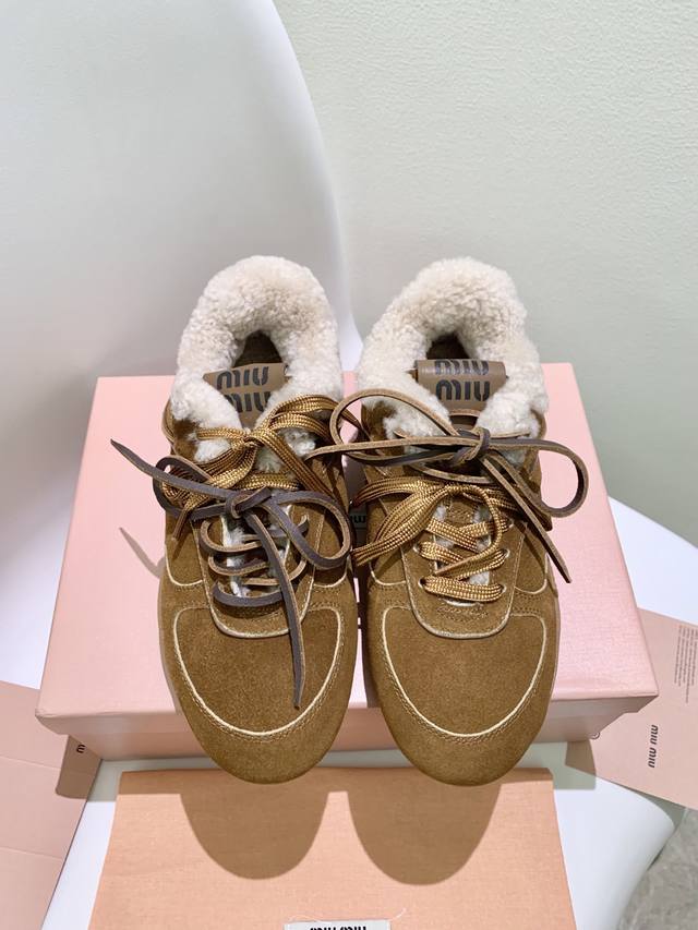 羊毛里出厂 顶级版本 Miumiu X New Balanc* 运动鞋 独家新增色 新增网面太爱了 双鞋带的设计 鞋带注意！！原版是藏蓝色不是黑色！！杜绝看图打