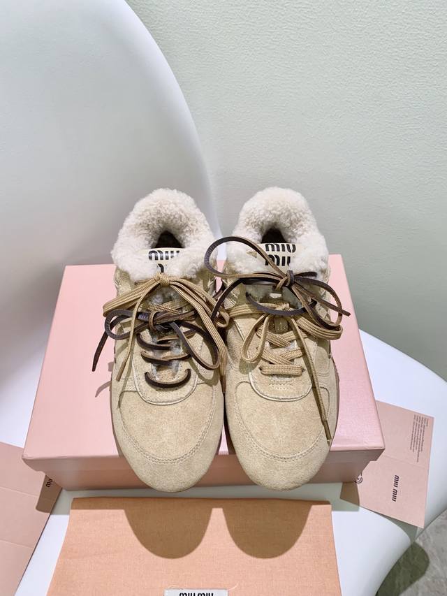 羊毛里出厂 顶级版本 Miumiu X New Balanc* 运动鞋 独家新增色 新增网面太爱了 双鞋带的设计 鞋带注意！！原版是藏蓝色不是黑色！！杜绝看图打