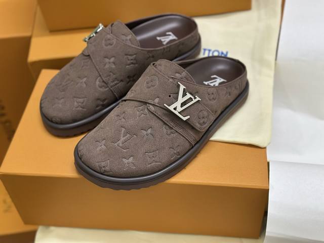 驴家最新款 市场顶级版本 Louisvuitt On Fw. New Arrival～ L V Aspen 水台拖鞋 L家男士最新拖鞋新品 经典Monogram